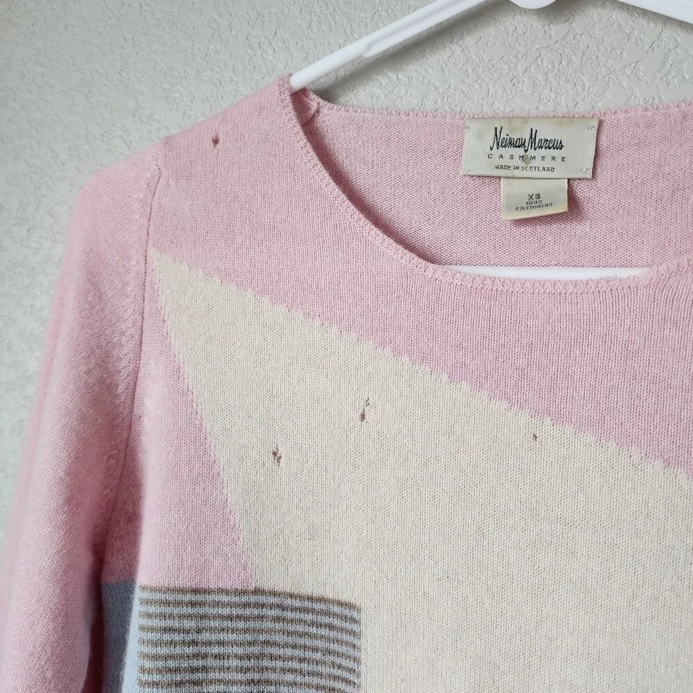 NEIMAN MARCUS 100% Cashmere‎ Geometric Sweater size XS
